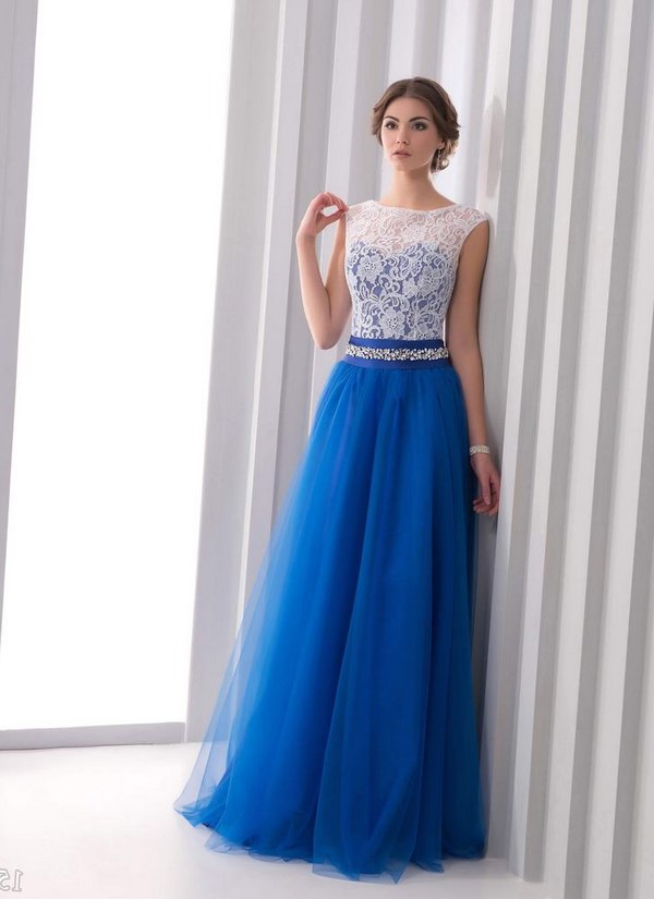 Les robes de graduation les plus en vogue 2025-2026: photos