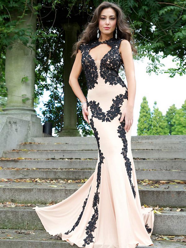 Les robes de graduation les plus en vogue 2025-2026: photos