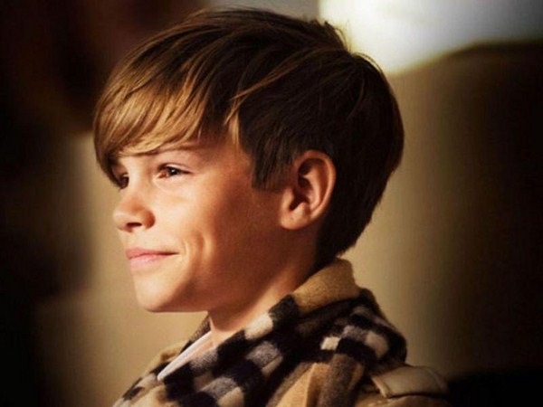 Coupes de cheveux de mode pour les garçons 2025-2026: photo