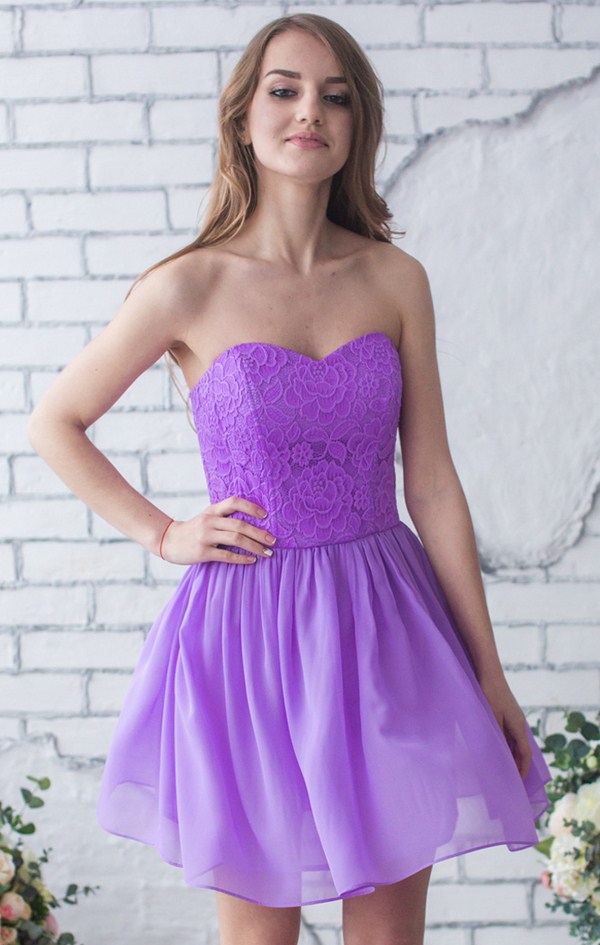 Les robes de cocktail les plus en vogue 2025-2026: photos, actualités