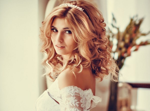 Coiffures de mariage 2025-2026. Meilleures coiffures pour la mariée: photos, idées