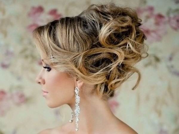 Coiffures de mariage 2025-2026. Meilleures coiffures pour la mariée: photos, idées