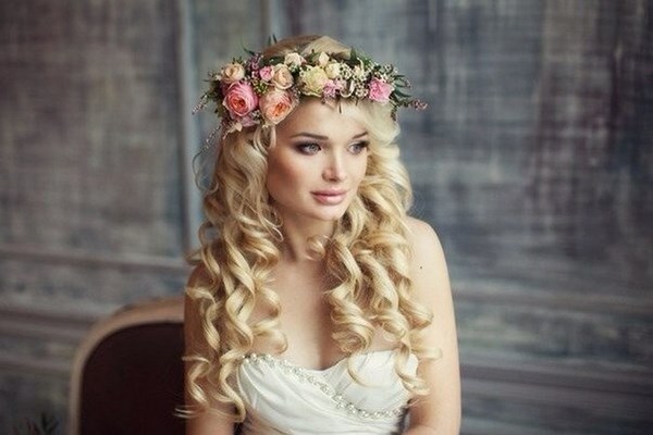 Coiffures de mariage 2025-2026. Meilleures coiffures pour la mariée: photos, idées