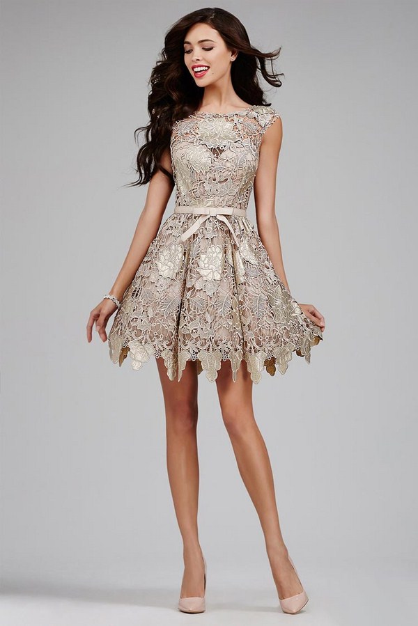 Les robes de cocktail les plus en vogue 2025-2026: photos, actualités