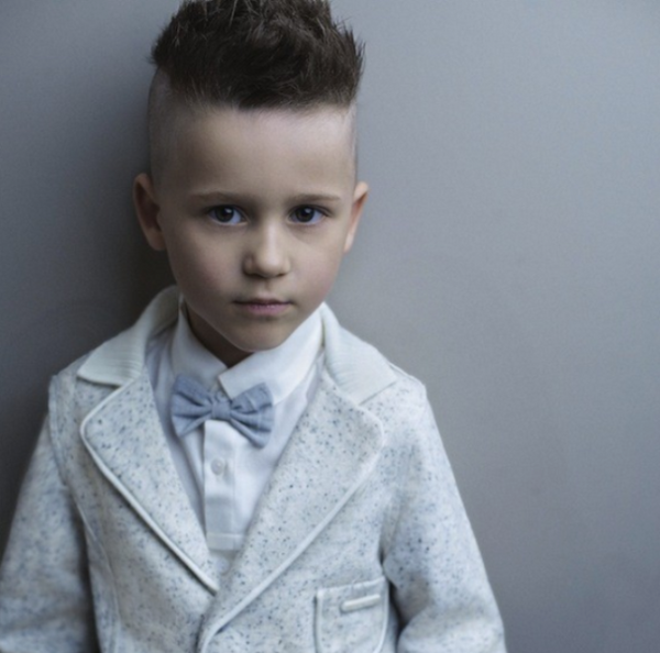 Coupes de cheveux de mode pour les garçons 2025-2026: photo