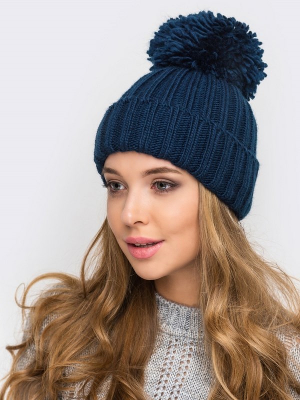 Chapeaux d'hiver pour femmes 2025-2026: photos, modèles, tendances