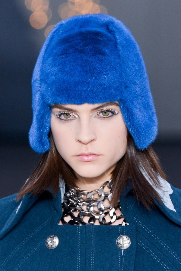 Chapeaux d'hiver pour femmes 2025-2026: photos, modèles, tendances