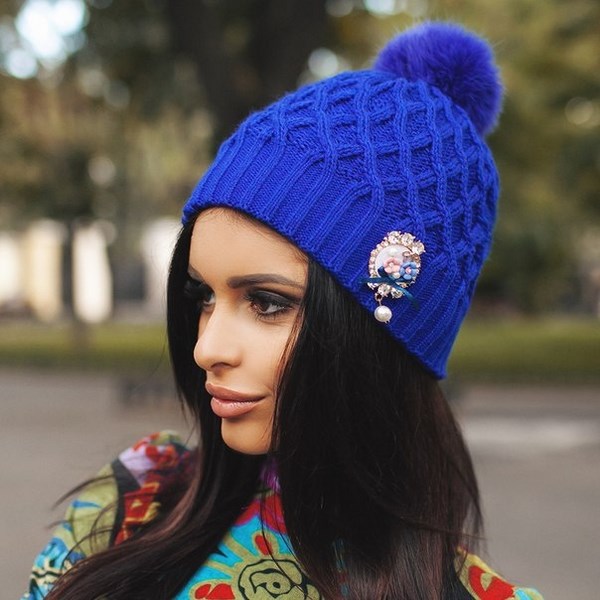 Chapeaux d'hiver pour femmes 2025-2026: photos, modèles, tendances