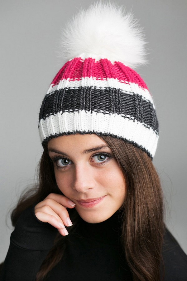 Chapeaux d'hiver pour femmes 2025-2026: photos, modèles, tendances