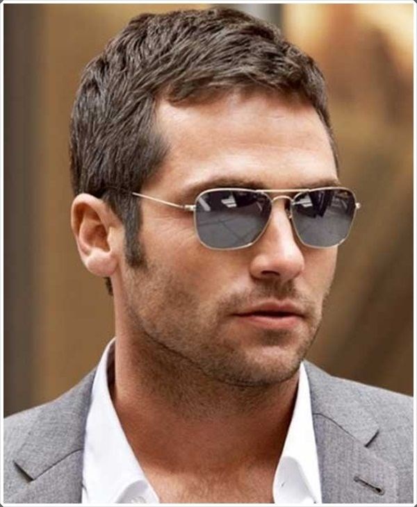 Coupes de cheveux pour hommes élégants 2025-2026, coiffures pour hommes à la mode: photos
