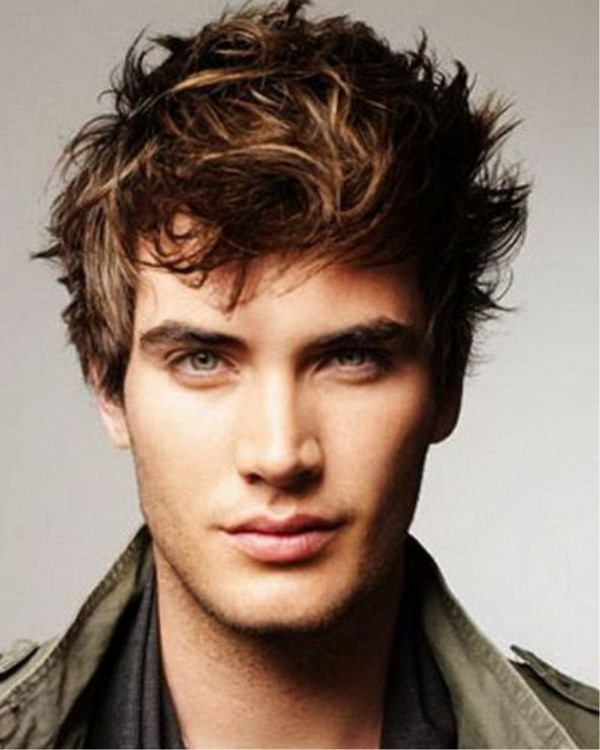 Coupes de cheveux pour hommes élégants 2025-2026, coiffures pour hommes à la mode: photos