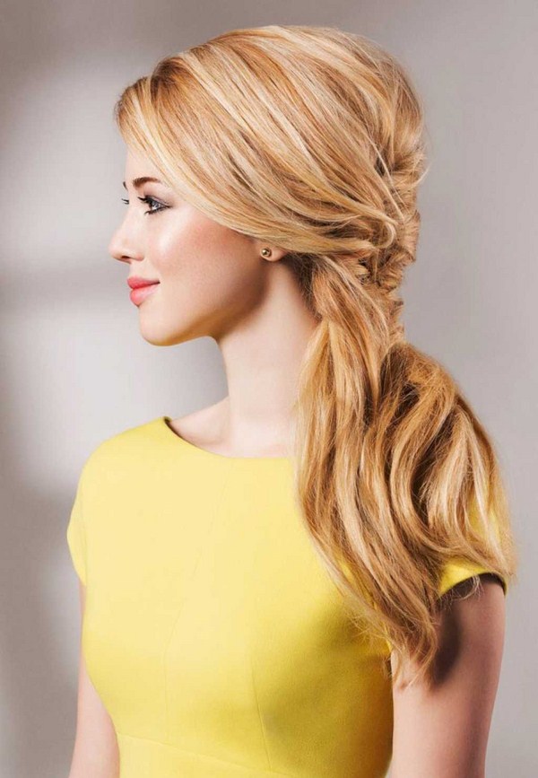 Belles coiffures de soirée pour la remise des diplômes 2025-2026: photos, actualités