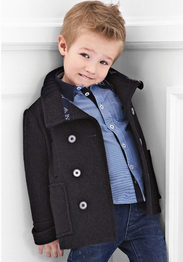 Coupes de cheveux de mode pour les garçons 2025-2026: photo