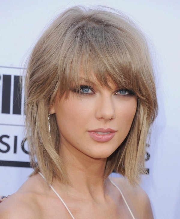 Coupes de cheveux à la mode pour les cheveux moyens 2025-2026: photos, idées