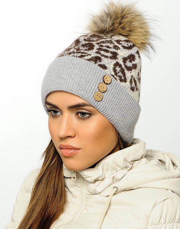 Chapeaux d'hiver pour femmes 2025-2026: photos, modèles, tendances