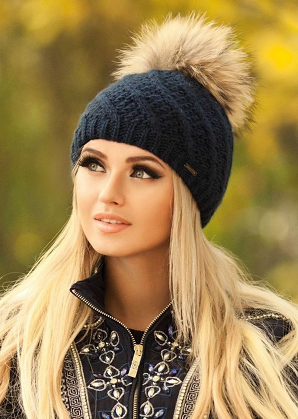 Chapeaux d'hiver pour femmes 2025-2026: photos, modèles, tendances