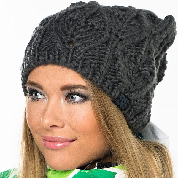 Chapeaux d'hiver pour femmes 2025-2026: photos, modèles, tendances