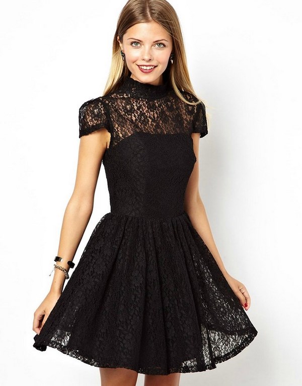 Robes courtes à la mode pour le bal 2025-2026: photo, actualités