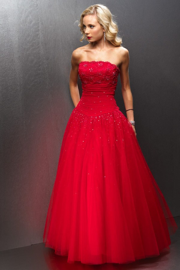 Les plus belles robes rouges 2025-2026: photos, actualités