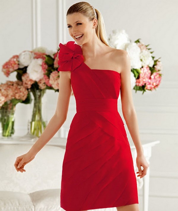 Les plus belles robes rouges 2025-2026: photos, actualités