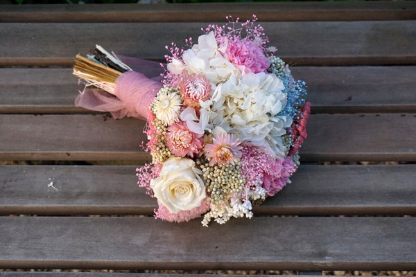 Les bouquets de fleurs les plus en vogue 2025-2026, photos, tendances florales