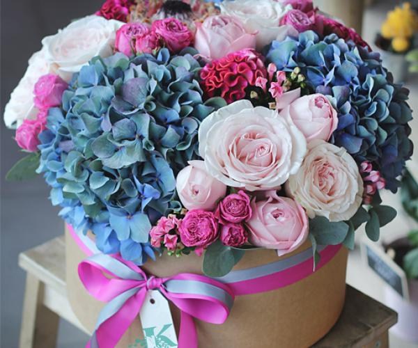 Les bouquets de fleurs les plus en vogue 2025-2026, photos, tendances florales