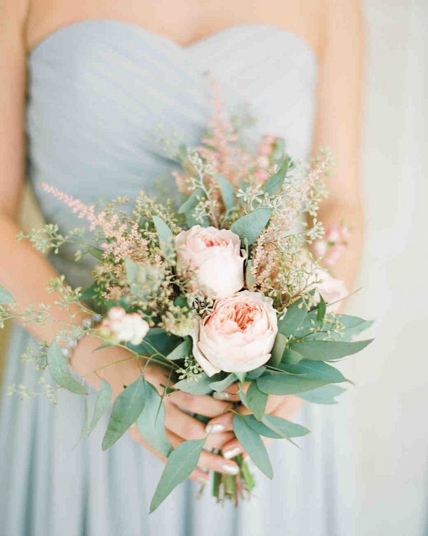 Les bouquets de fleurs les plus en vogue 2025-2026, photos, tendances florales