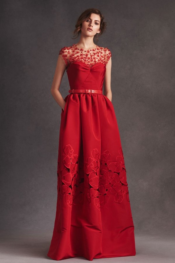 Les plus belles robes rouges 2025-2026: photos, actualités