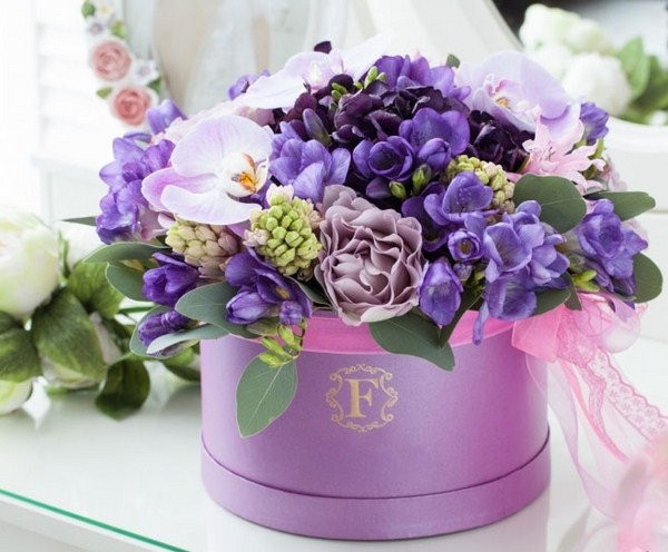 Les bouquets de fleurs les plus en vogue 2025-2026, photos, tendances florales