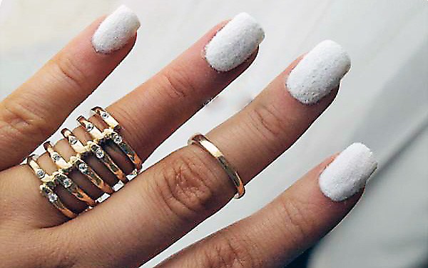 Manucure de mariage à la mode 2025-2026: photo, actualités