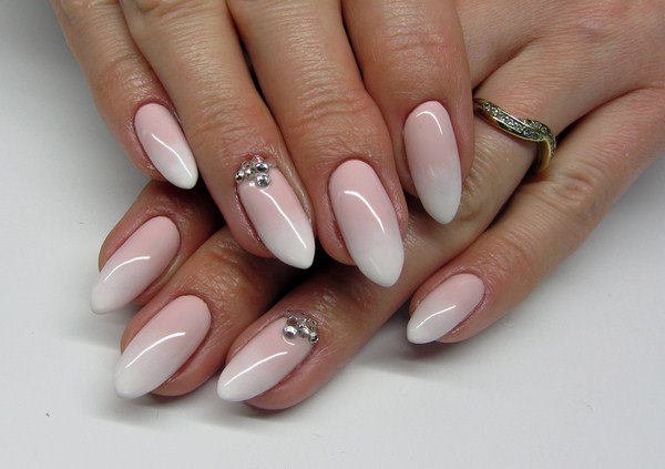 Manucure de mariage à la mode 2025-2026: photo, actualités