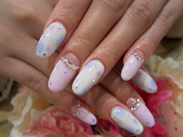 Manucure de mariage à la mode 2025-2026: photo, actualités