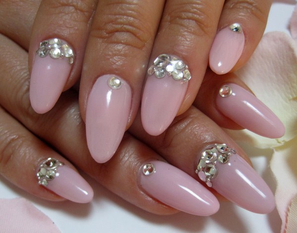 Manucure de mariage à la mode 2025-2026: photo, actualités