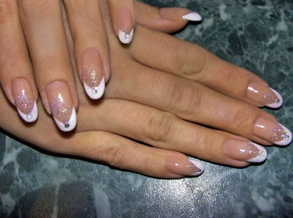 Manucure de mariage à la mode 2025-2026: photo, actualités