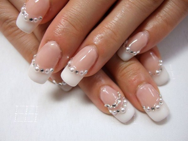 Manucure de mariage à la mode 2025-2026: photo, actualités