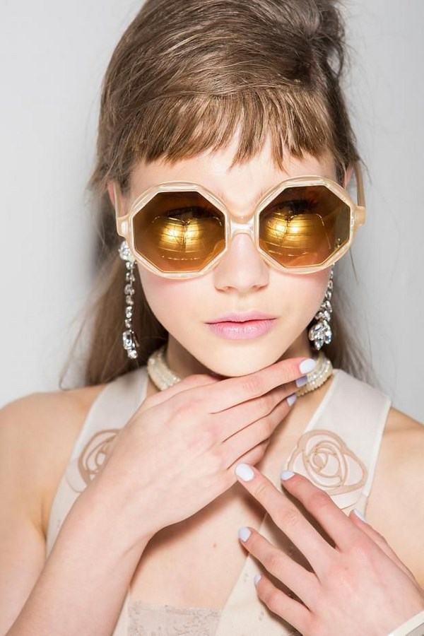 Lunettes de soleil tendance 2025-2026: photos, tendances