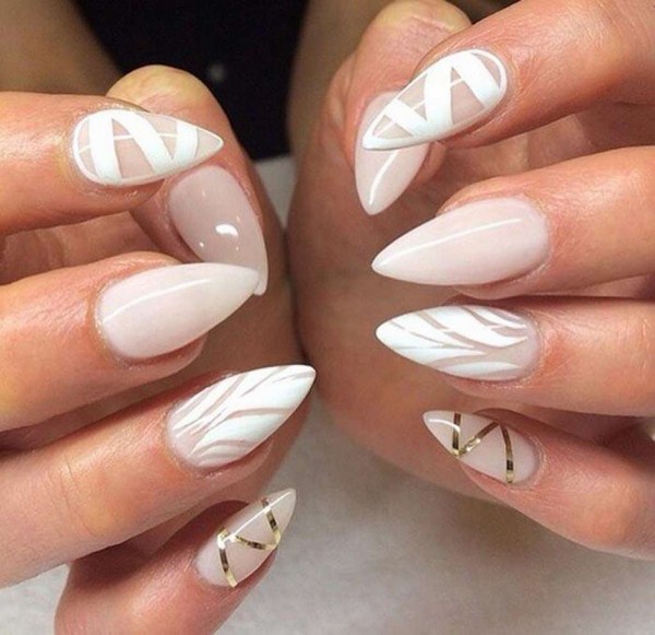 Manucure pour ongles pointus 2025-2026: photos, idées, nouveautés