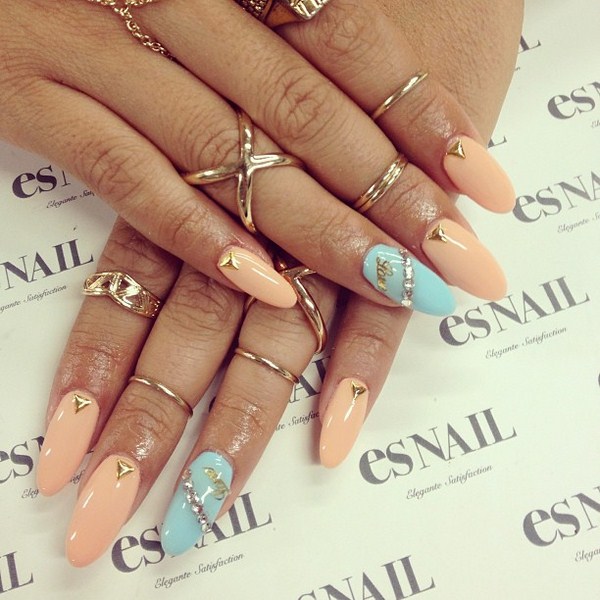 Manucure pour ongles pointus 2025-2026: photos, idées, nouveautés