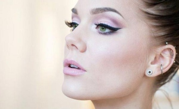 Quel maquillage faire à la remise des diplômes 2025-2026: photos, idées