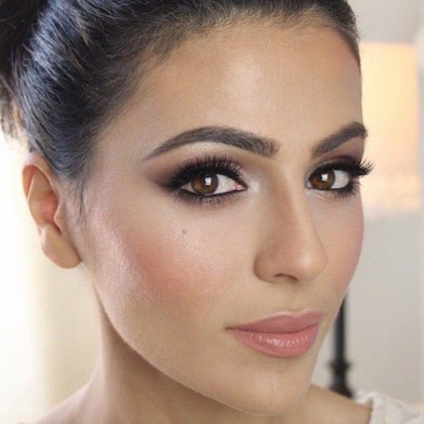 Quel maquillage faire à la remise des diplômes 2025-2026: photos, idées