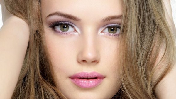 Quel maquillage faire à la remise des diplômes 2025-2026: photos, idées