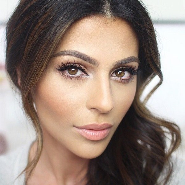 Quel maquillage faire à la remise des diplômes 2025-2026: photos, idées