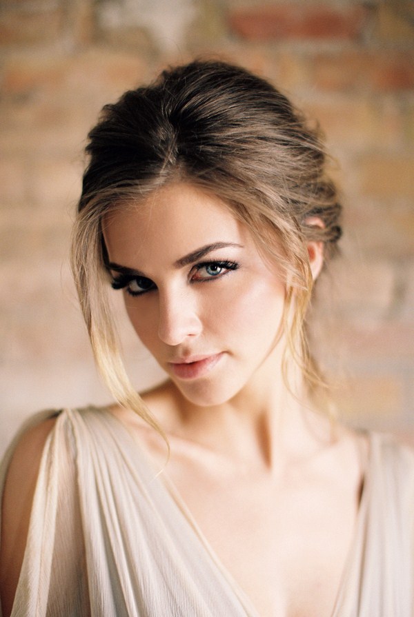 Quel maquillage faire à la remise des diplômes 2025-2026: photos, idées