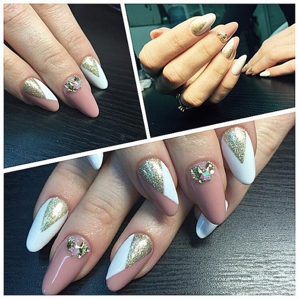 Manucure pour ongles pointus 2025-2026: photos, idées, nouveautés