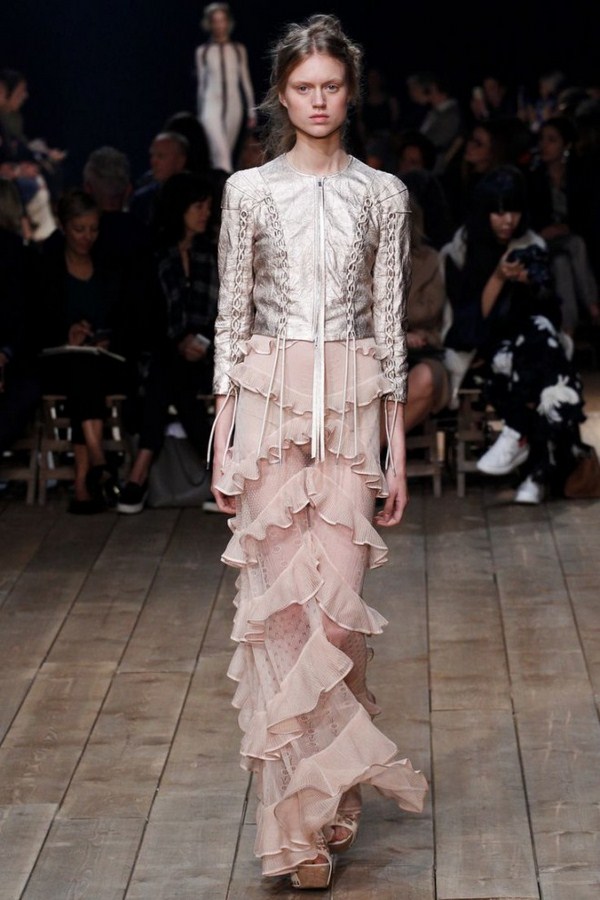 Jupes à la mode printemps-été 2025-2026: photos, tendances