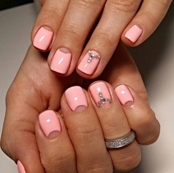 Belle manucure française 2025-2026: photos, actualités