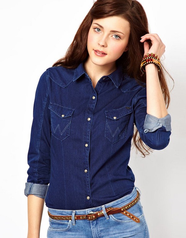 Chemises élégantes pour femmes 2025-2026: photos