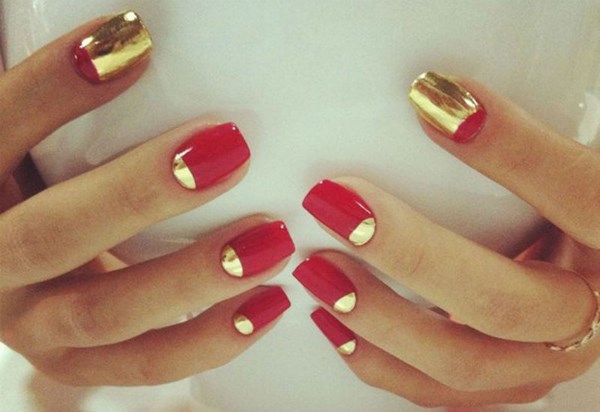 Belle manucure rouge 2025-2026 - photos, idées de manucure rouge