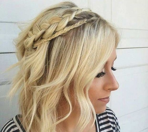 Belles nattes sur cheveux mi-longs 2025-2026: idées photos