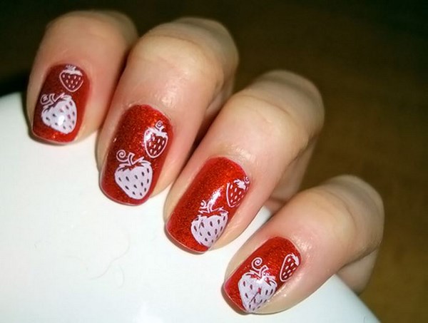 Belle manucure rouge 2025-2026 - photos, idées de manucure rouge